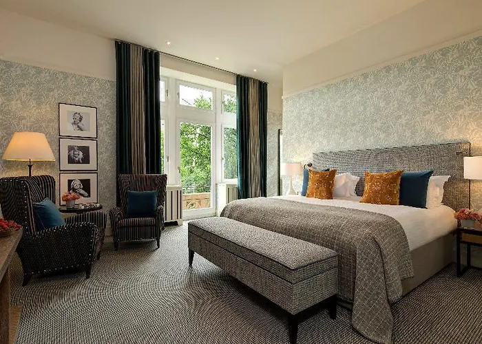 Rocco Kennedy Hotel